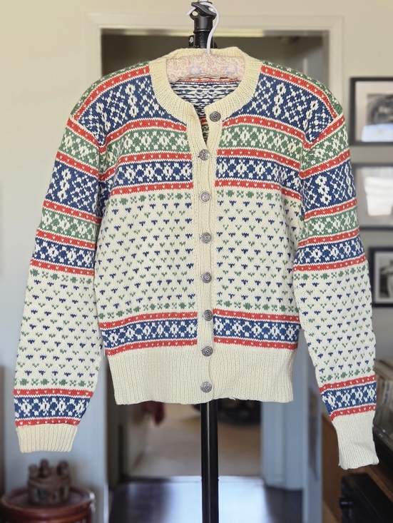 Hand Crafted Sweaters - VTG 70s Husfliden Nordic Fair Isle Crewneck Cardigan Sweater